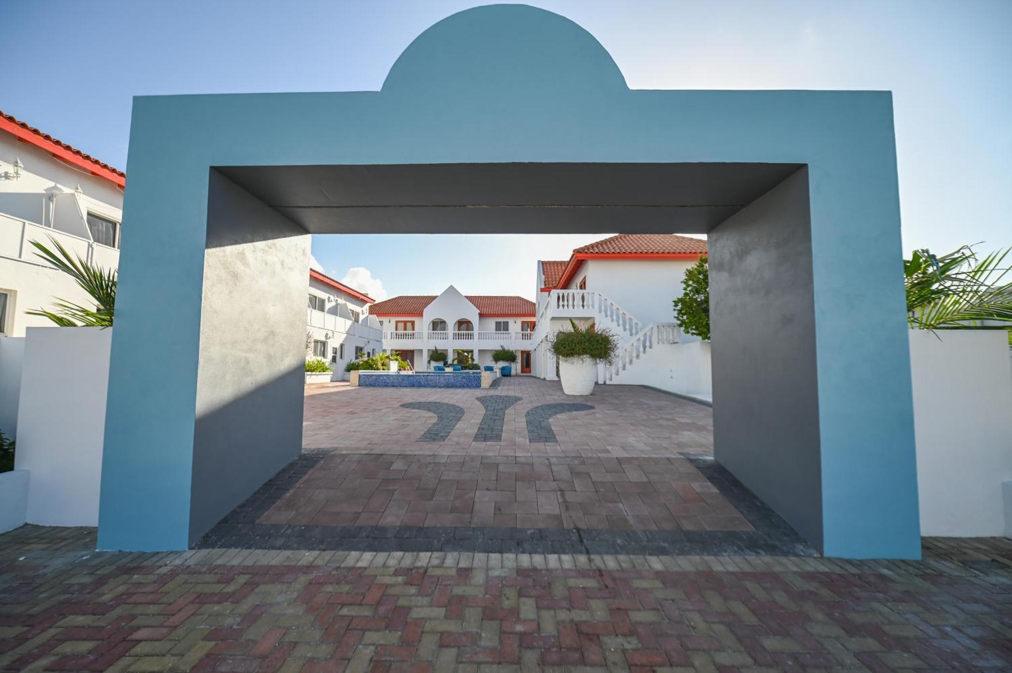 E Solo Aruba Apartments Oranjestad Exterior photo